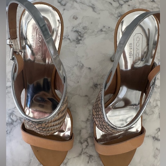 Coach heels size 8.5 - Picture 3 of 7